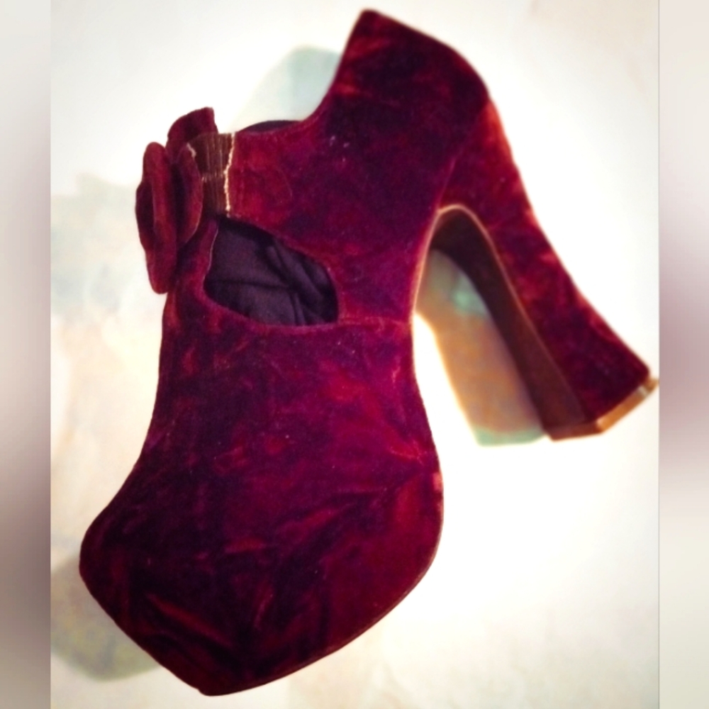 Jeffrey Campell Crushed Velvet Platforms (6.5)